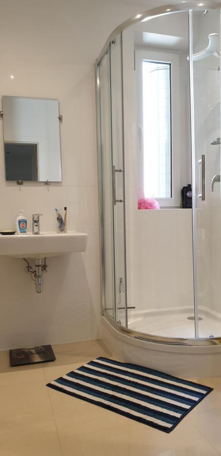 Your Cosy Home At The Heart Of Wina Bagian luar foto